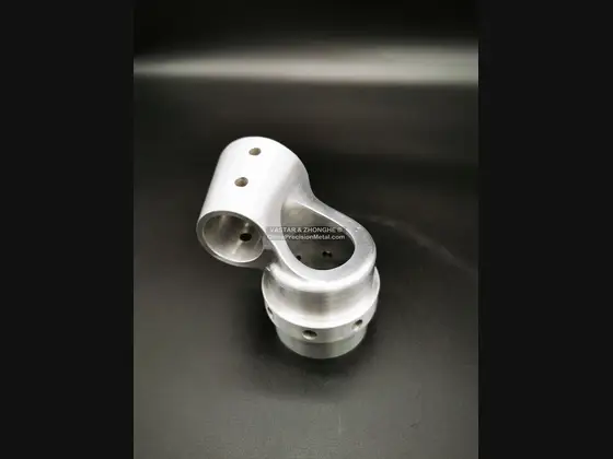 CNC机加工金属零件 14
