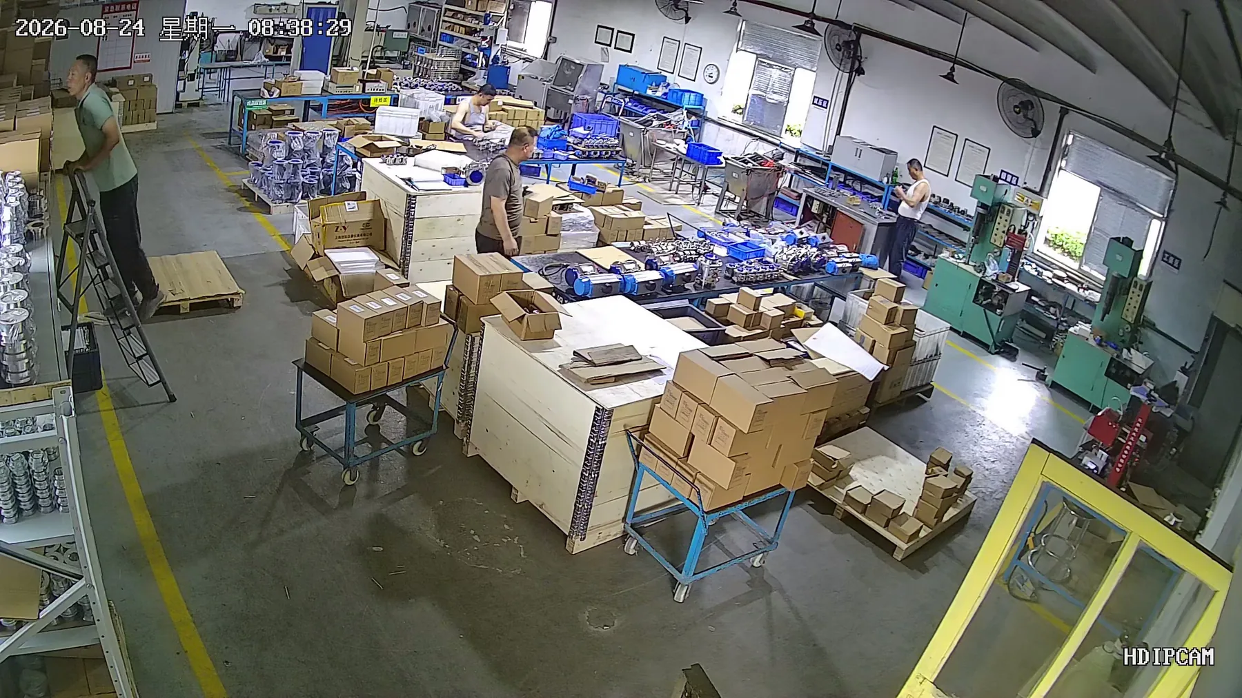 Assembly and packing workstations in Qingdao