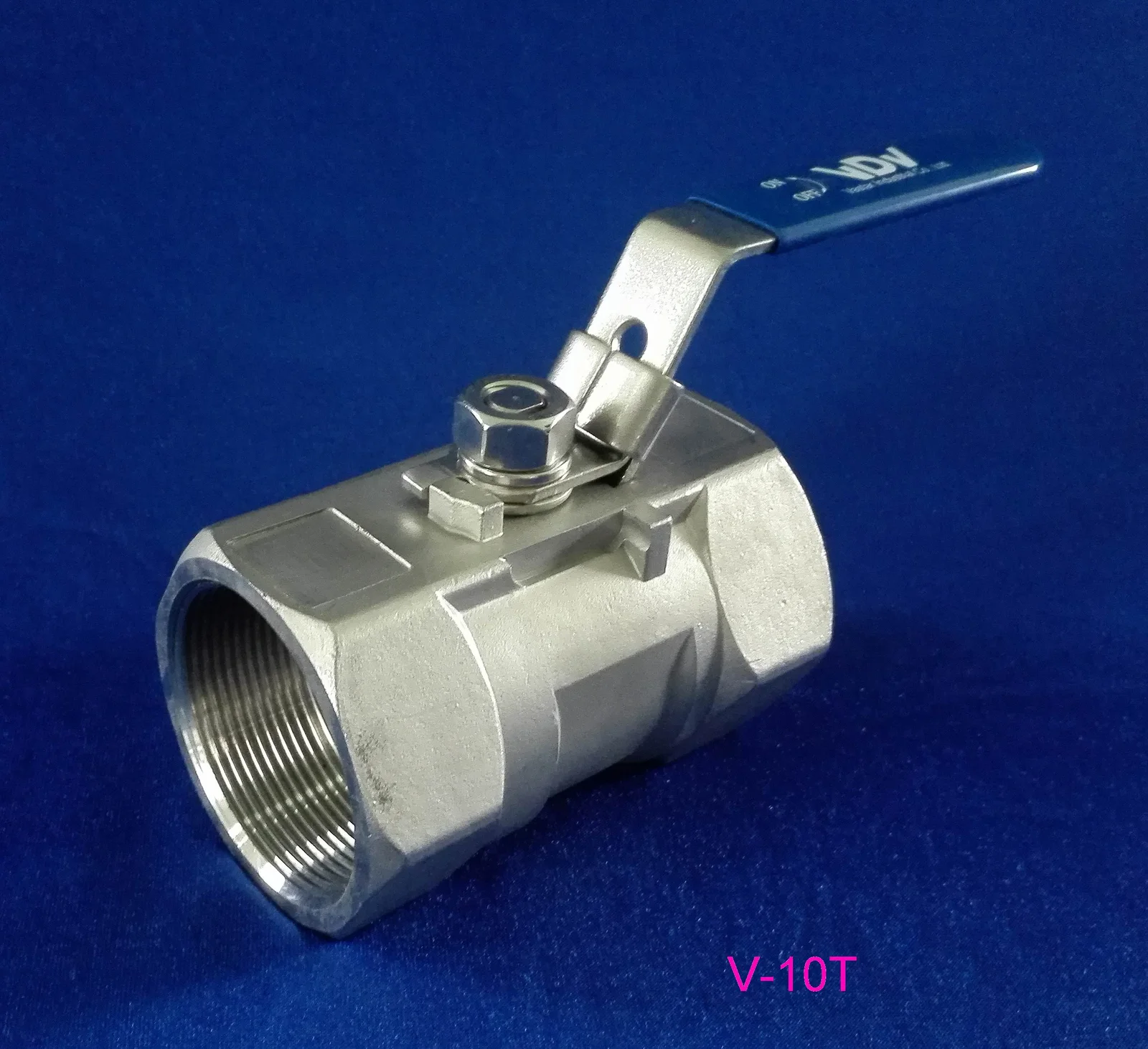 Threaded stainless ball valve